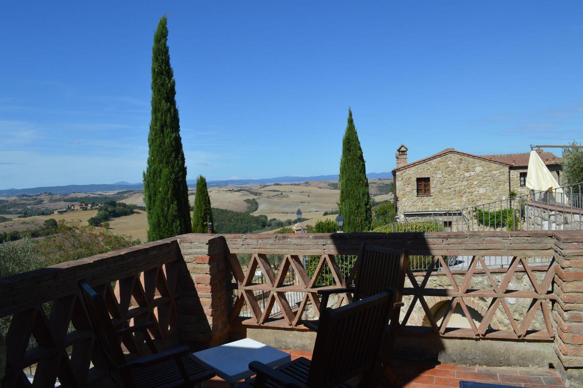 House With Private Garden In The Crete Senesi Villa Asciano Exterior photo